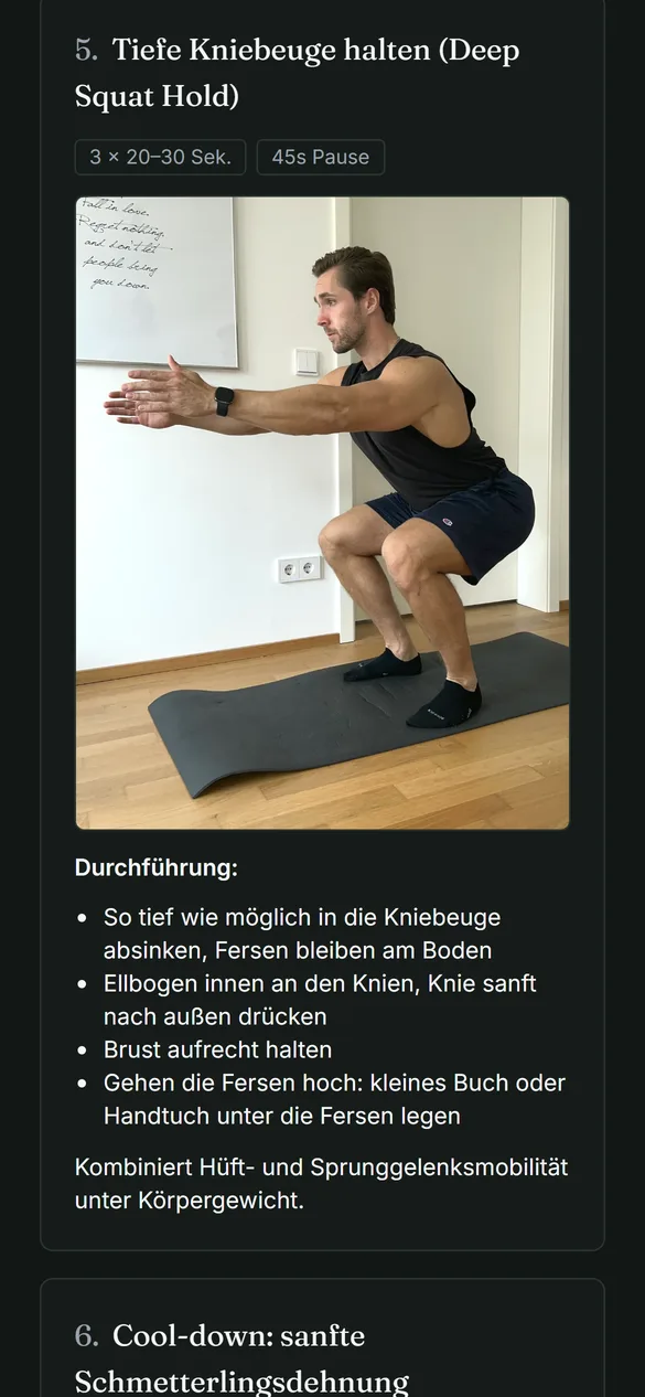 Workout „Hüft-Mobility Basics“: Tiefe Kniebeuge halten auf der Matte, Foto und Anleitung.